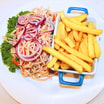 Hausgemachter Wurstsalat mit Pommes frites